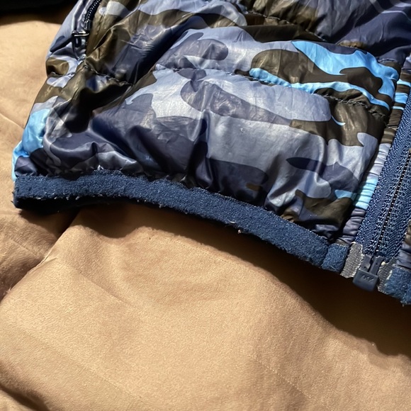 Eddie Bauer Lightweight Puffer Jacket - Picture 2 of 11